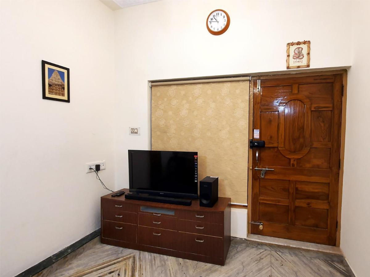 Aditya Premium Homestay- Furnished Air Conditioned- 2Bhk Джабалпур Экстерьер фото